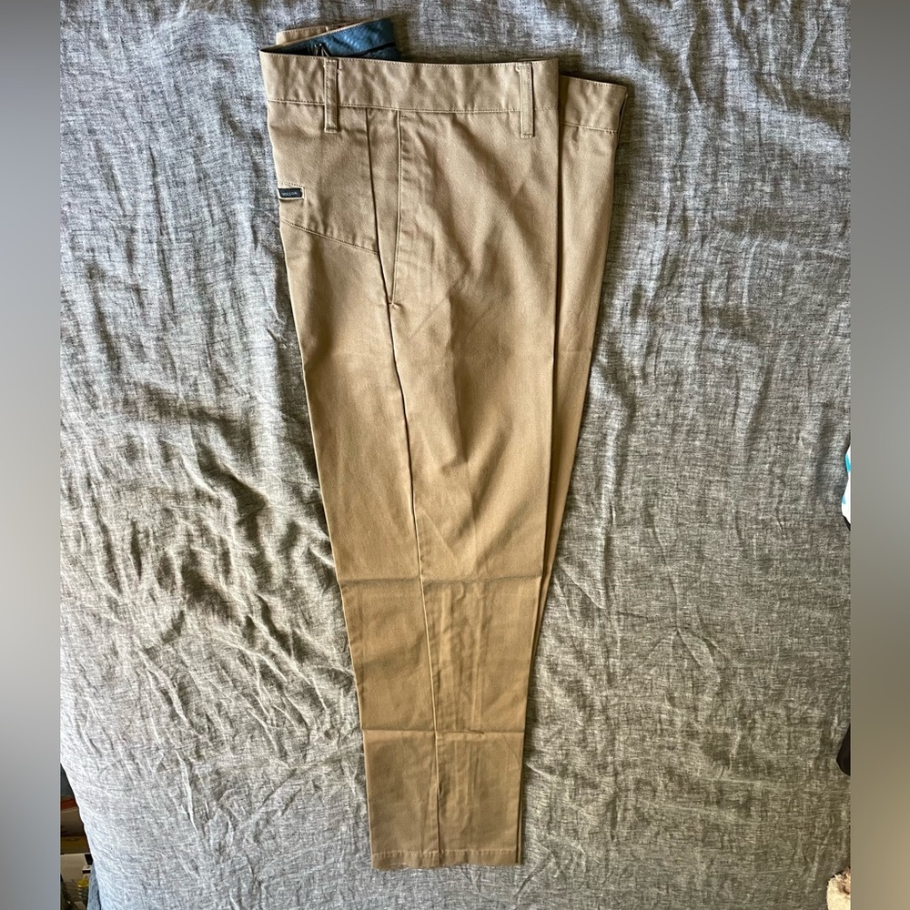 Men's Volcom Khaki Pants (waist 38 inseam 34)